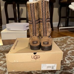 Sundance Chestnut Uggs